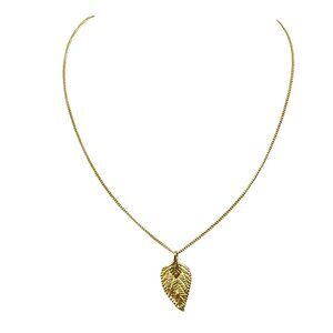 Vintage Gold-Tone Leaf Pendant Necklace with Delicate Chain